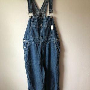 Gloria Vanderbilt overall jeans